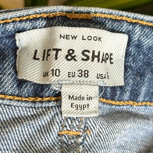 Denim Pencil Skirt with Slit - Picture 4 of 7